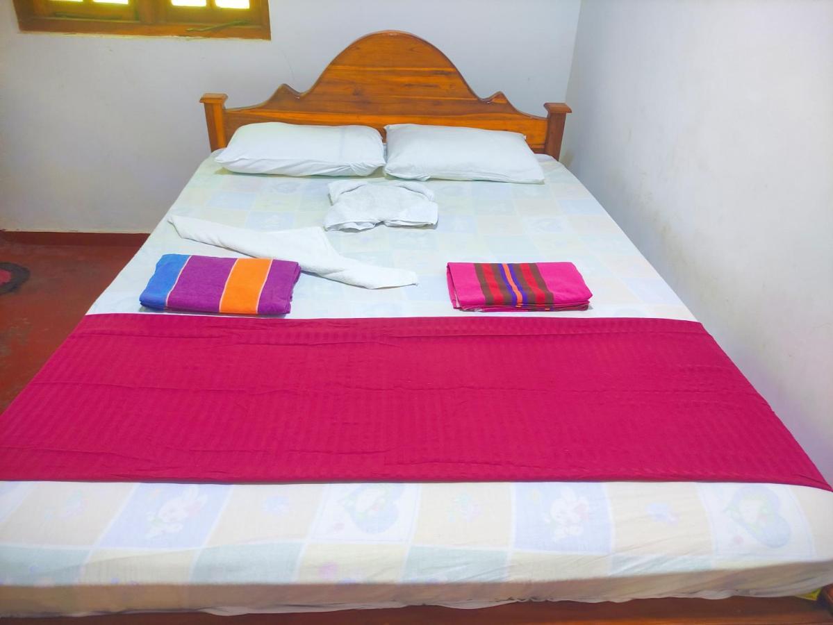 Deer Garden Guest Hotel Polonnaruwa Buitenkant foto