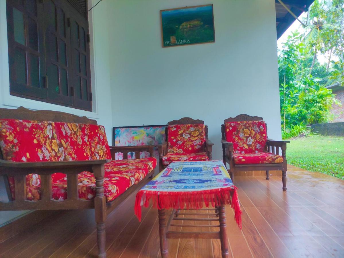Deer Garden Guest Hotel Polonnaruwa Buitenkant foto