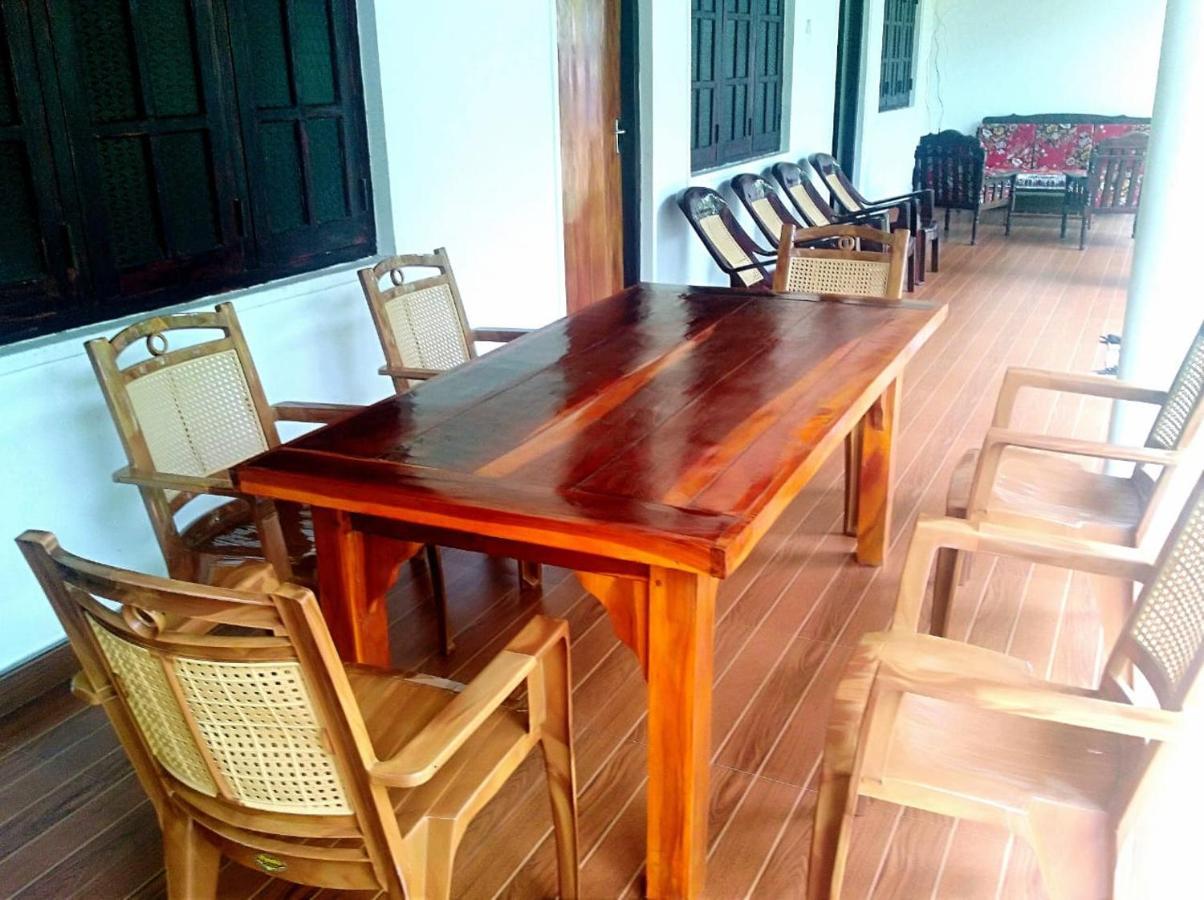 Deer Garden Guest Hotel Polonnaruwa Buitenkant foto