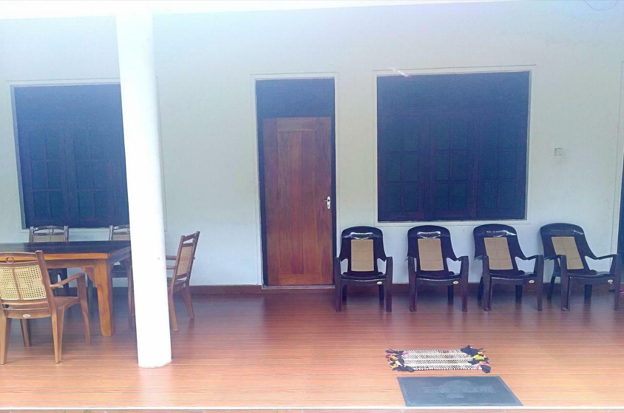 Deer Garden Guest Hotel Polonnaruwa Buitenkant foto